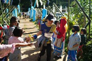 BIB: 1360
                            <button type="button" onclick="openModal(19072707)" class="btn btn-primary btn-sm float-right btn-popup" data-toggle="modal" data-target=".modal-high-quality">
                        <i class="fas fa-shopping-cart"></i> Add to Cart
                    </button>
                                            <button type="button" onclick="isThisMe(19072707, true)" class="btn btn-success btn-sm float-right btn-popup btn-isme hidden" data-toggle="tooltip" data-placement="bottom" title="นี่คือรูปของคุณใช่ไหม คลิกที่นี่เพื่อเอาเข้าอัลบั้ม">
                        <i class="fas fa-plus"></i> Add to album
                    </button>
                    <button type="button" onclick="isThisMe(19072707, false)" class="btn btn-warning btn-sm float-right btn-popup btn-isnotme hidden">
                        <i class="fas fa-ban"></i> Remove from album
                    </button>